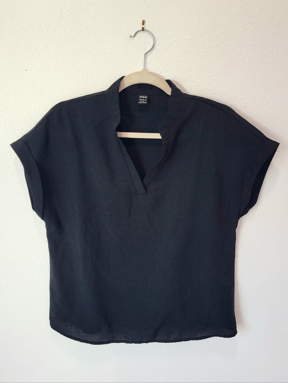 Shein Black Sleeveless Notched Neck Blouse Womens Medium Minimalist